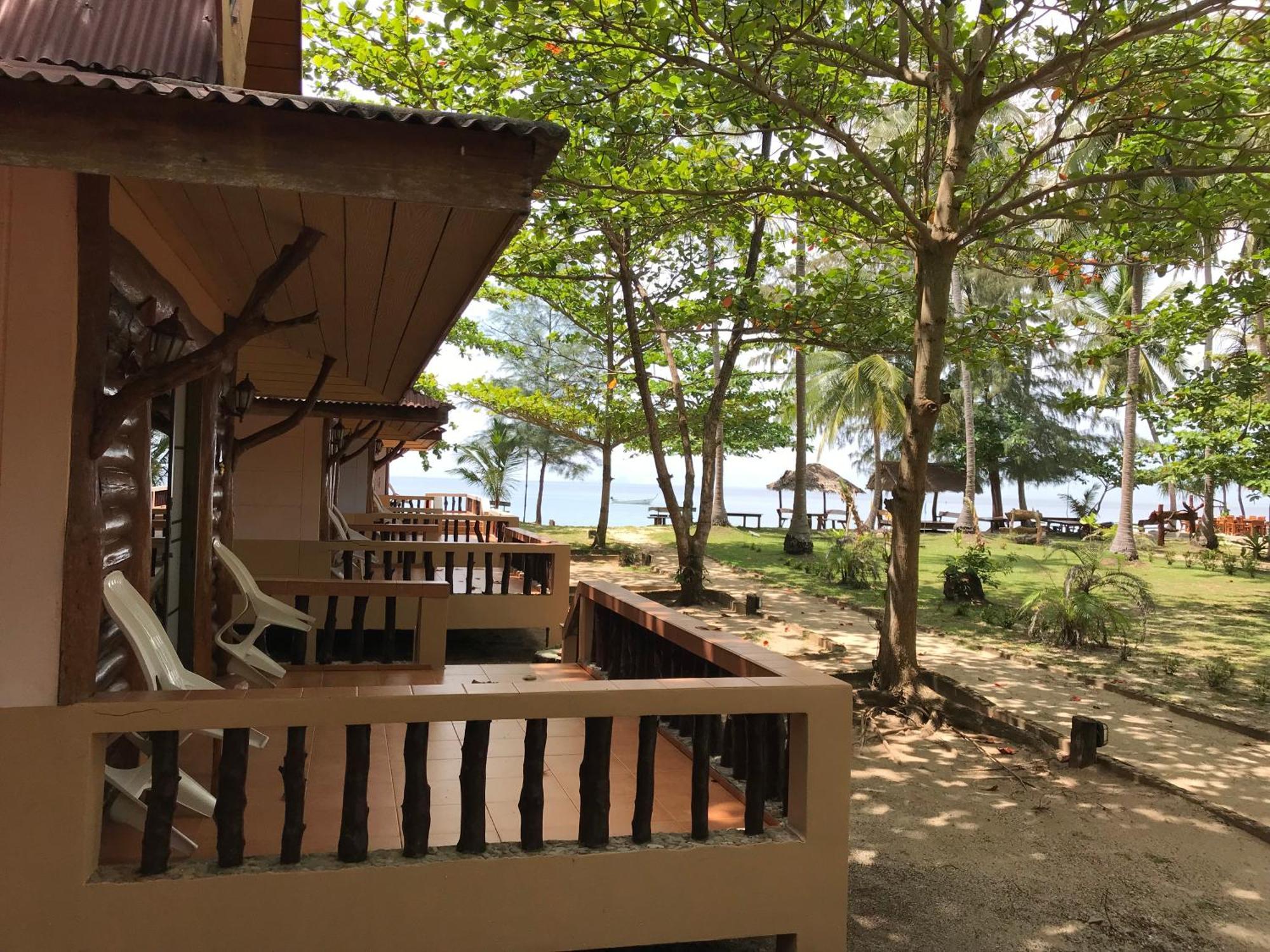 Season Bungalow Koh Jum Exterior photo