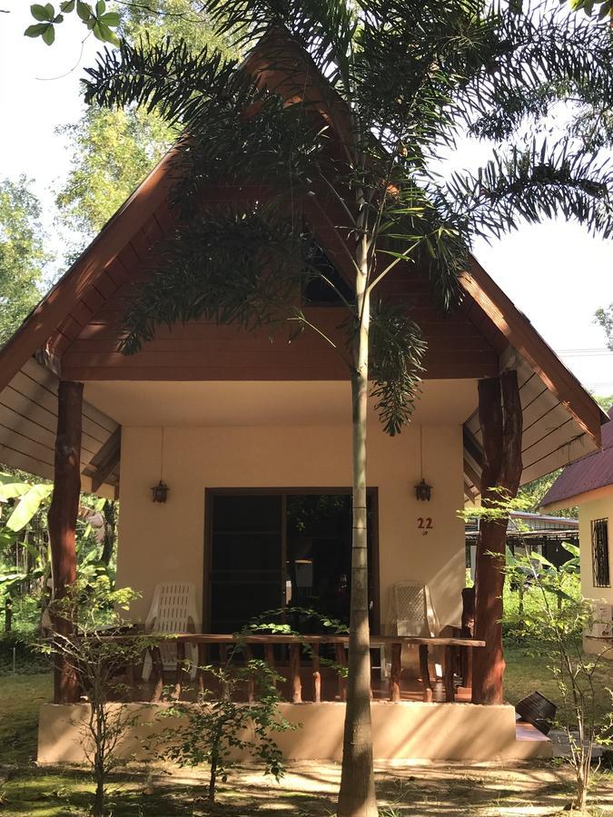 Season Bungalow Koh Jum Exterior photo